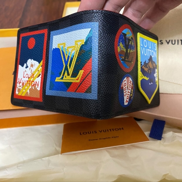 Louis Vuitton Wallet - Picture 1 of 4